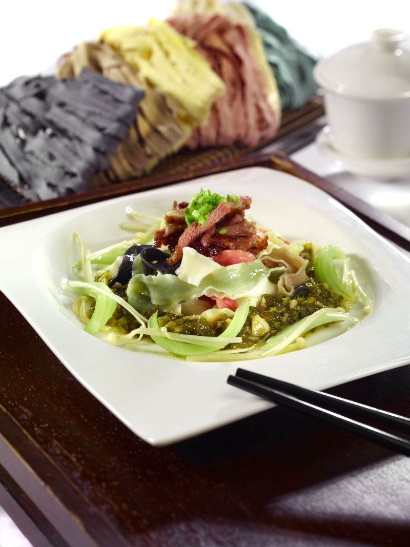 Rainbow Noodles with Goose Celery