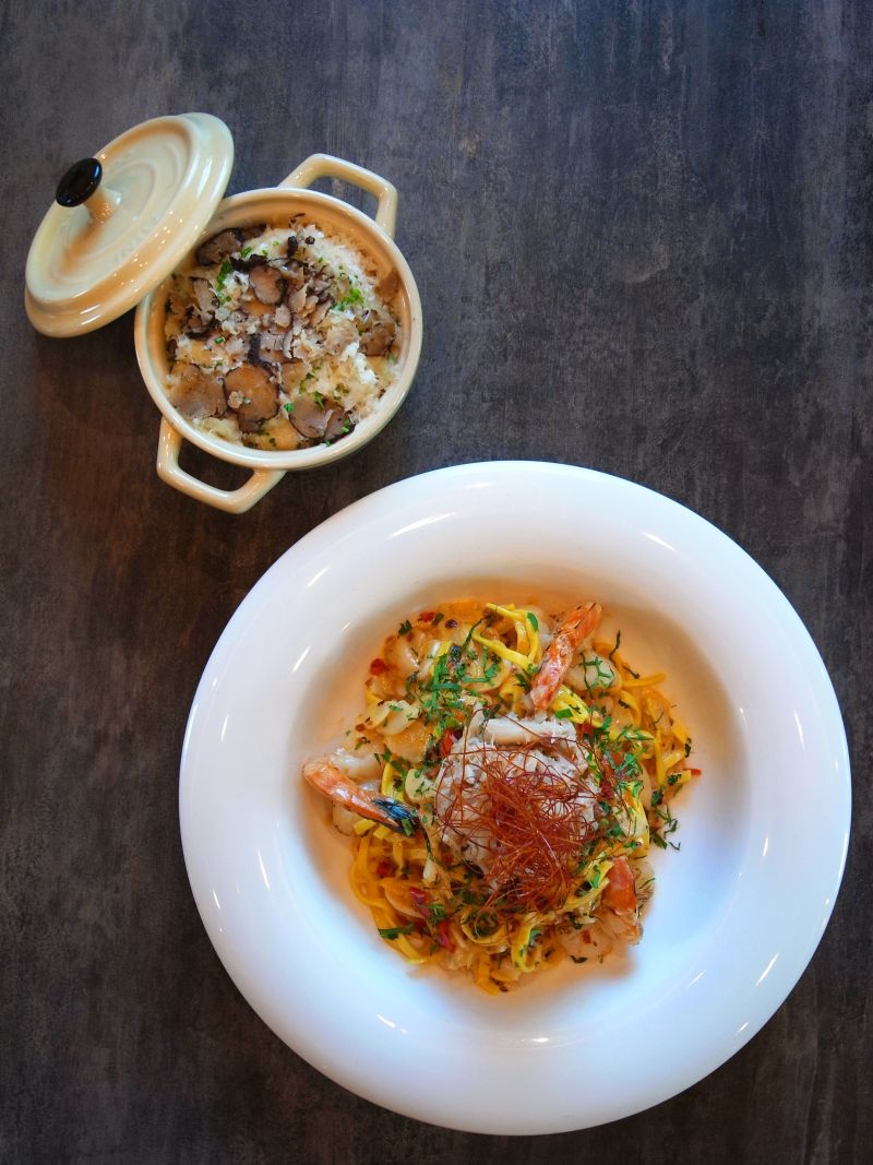 4.Spicy 'Diablo' Crab & Prawn