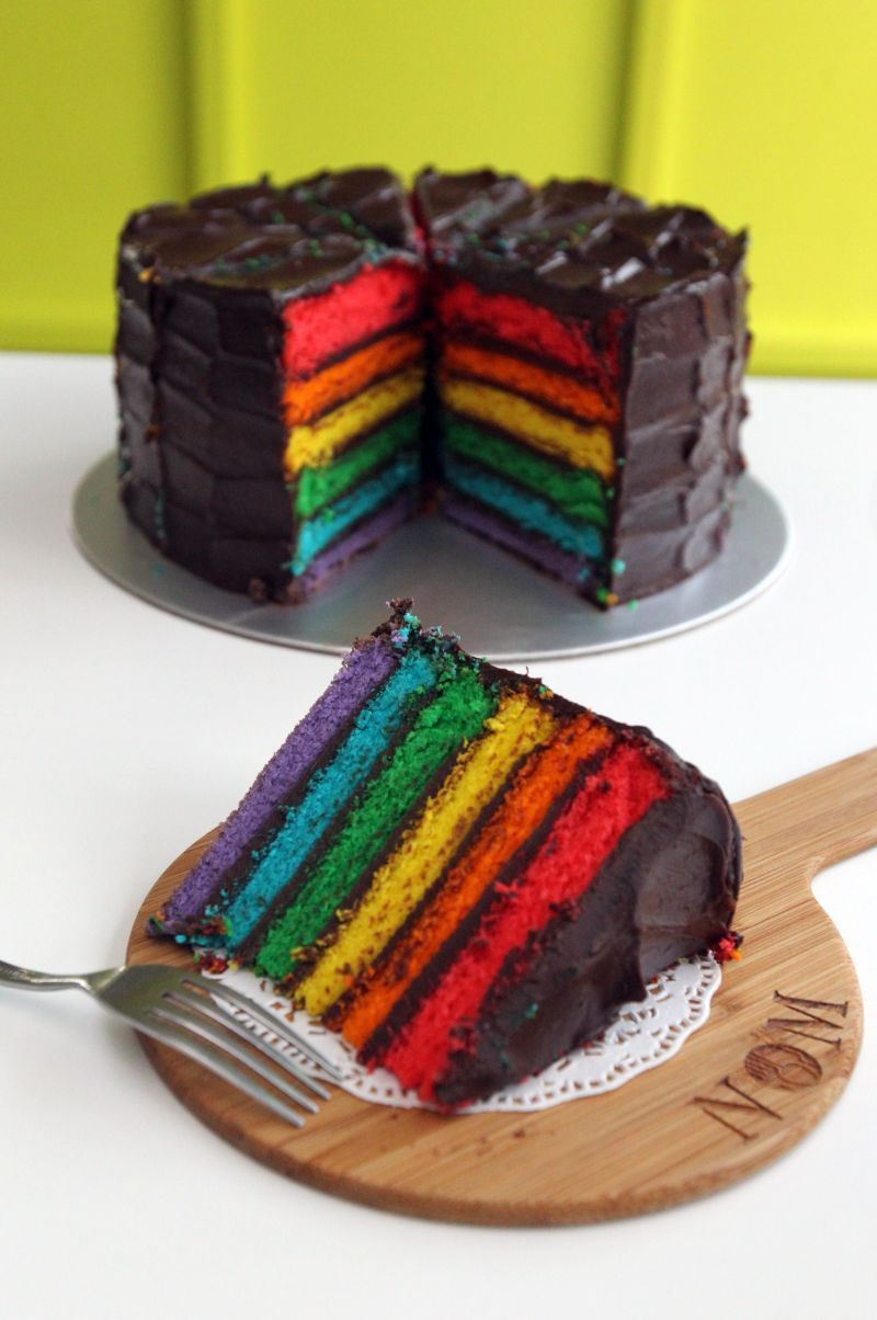 26324549 - 01_10_2014 - Rainbow Cake