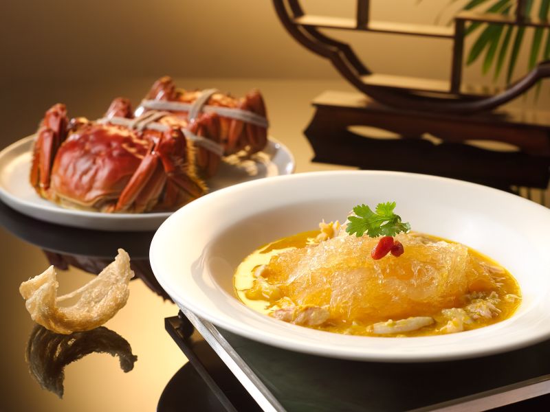 Braised Bird's Nest with Hairy Crabmeat and Crab Roe