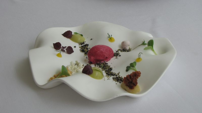Soil - asparagus, beurre noisette, beetroot mushroom, olive crumbs (hi-res)