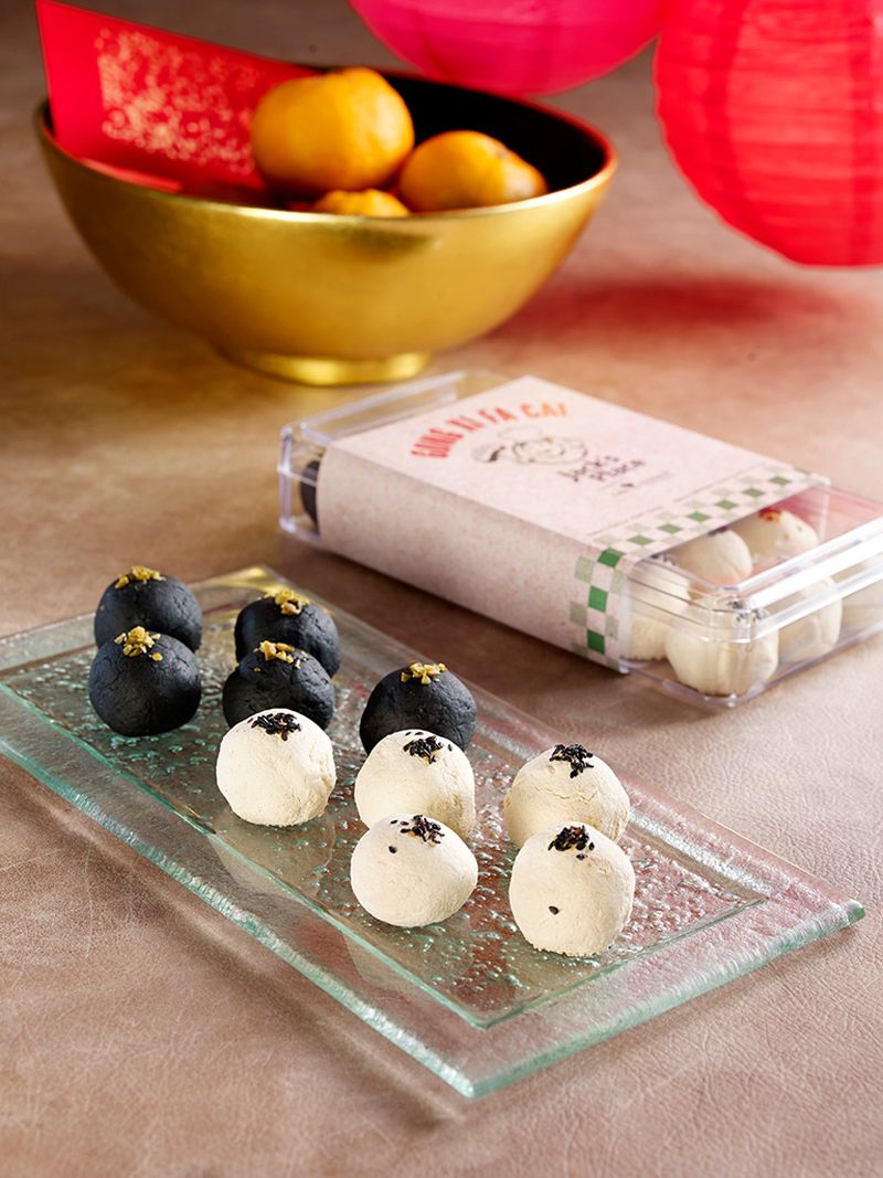 BlackWhitePearlTreasure