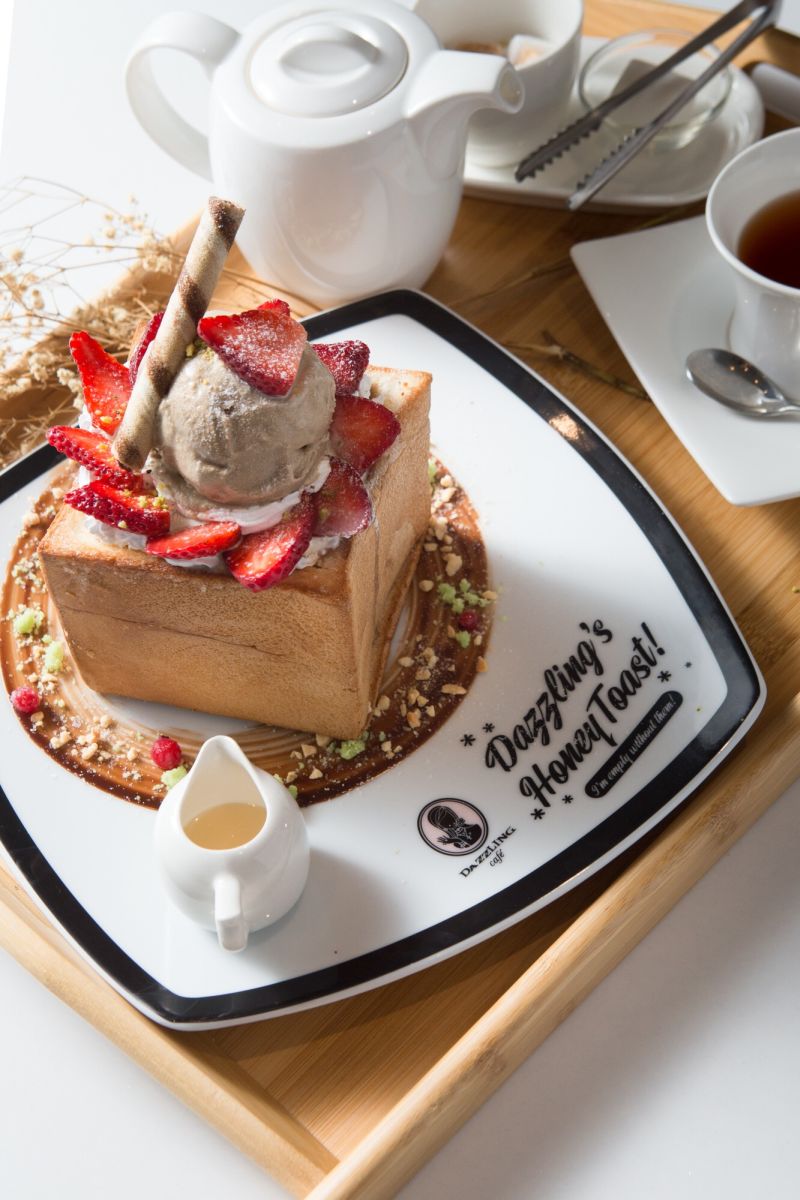 Pandan Milk Tea Honey Toast (1)