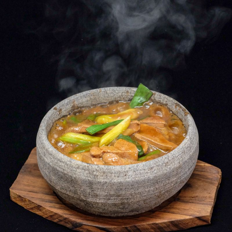 %e7%9f%b3%e9%94%85%e5%a7%9c%e8%91%b1%e7%8c%aa%e8%82%9d-hot-stone-sauteed-pig-liver-with-ginger-and-onion