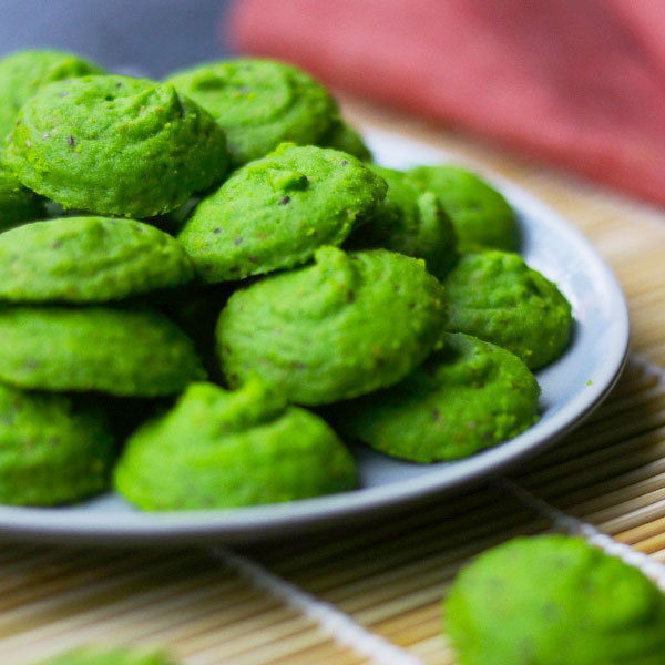 pandan-chia-seed-cookies-1