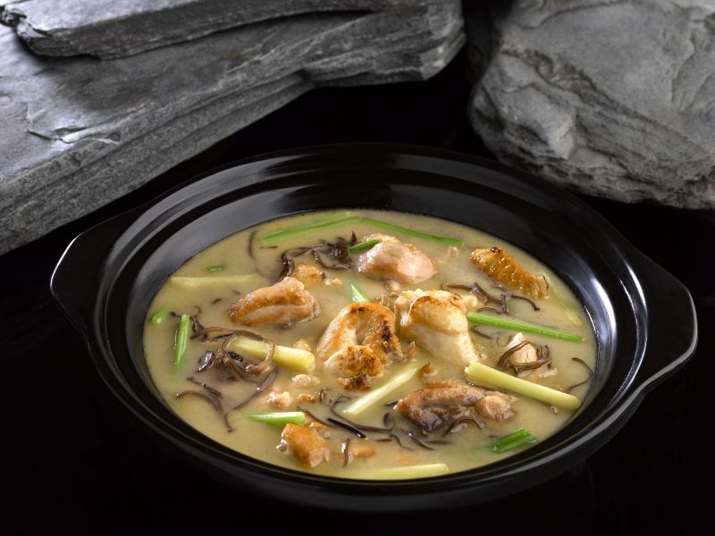 Crystal Jade Prestige 2017 new menu - Free range chicken stew w rice wine & ginger