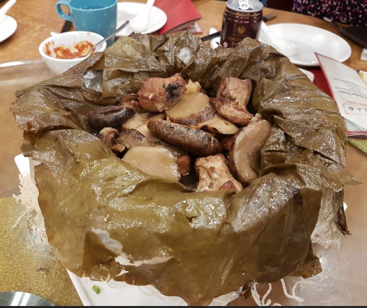 冬虫草荷叶烩排骨