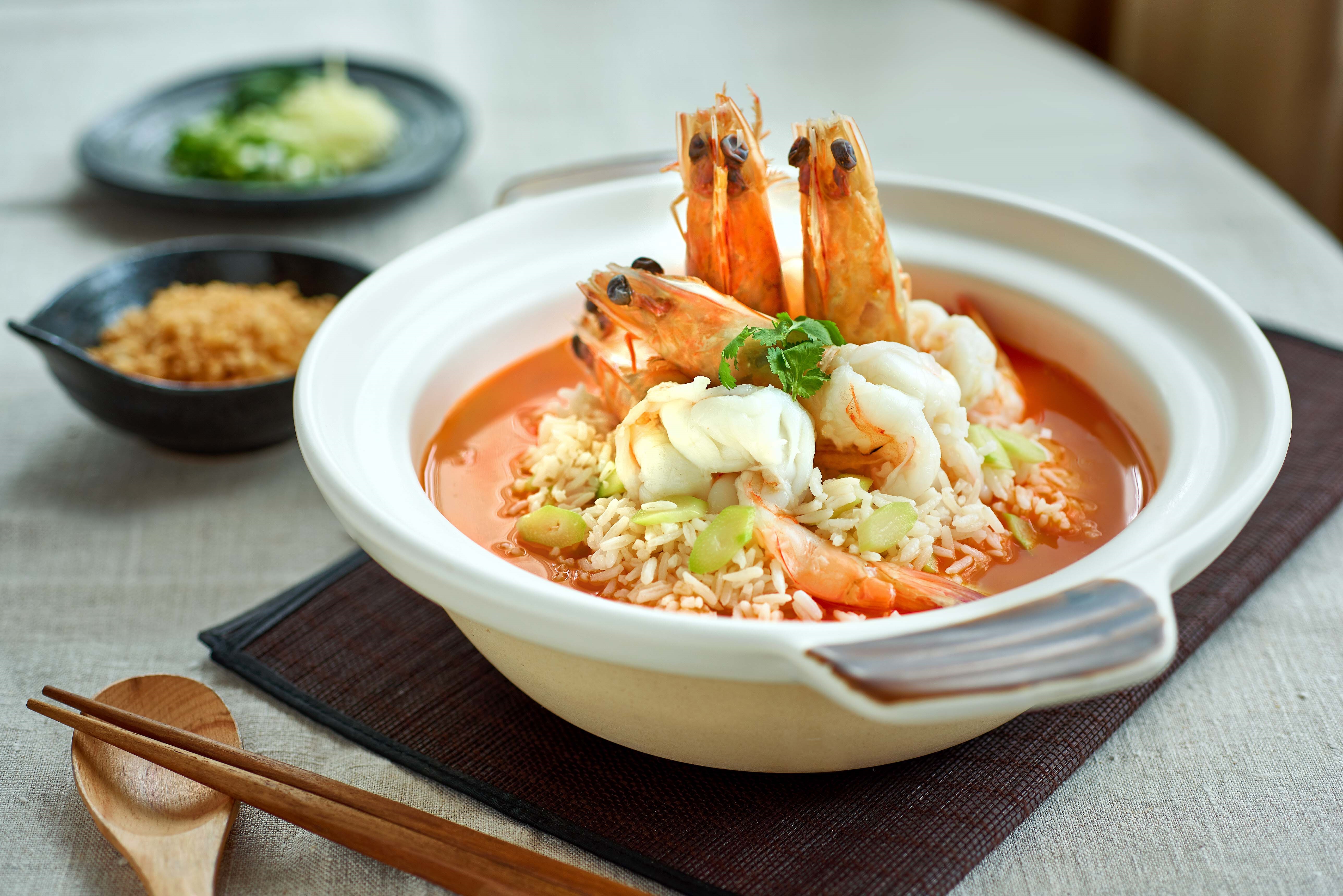 JUMBO Seafood - King Prawns and Fragrant Rice in Rich Seafood Broth 贵妃泡饭 ($38)