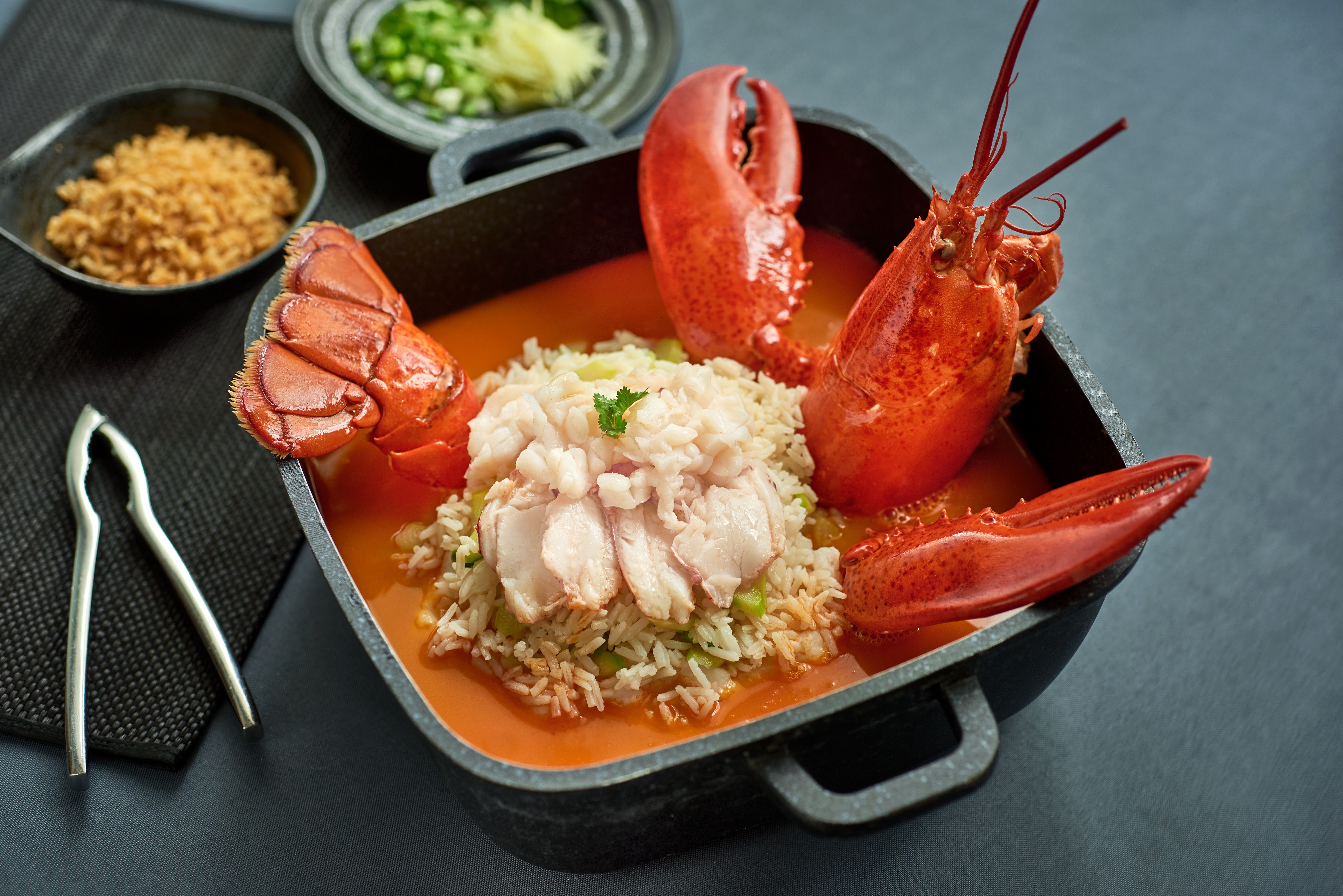 JUMBO Seafood - Live Boston Lobster and Fragrant Rice in Rich Seafood龙皇泡饭 ($78)