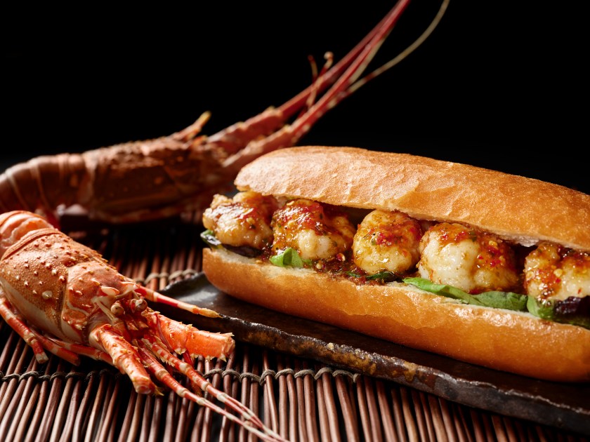 Baby Lobster in Preserved Wild Chilli (川椒辣酱小龙虾馒头)