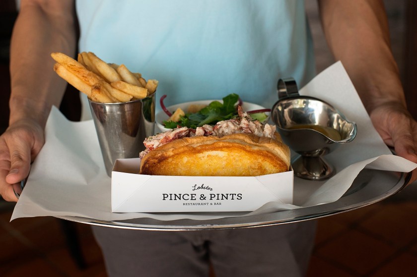 Pince &amp; Pints Lunch Special - Classic Lobster Roll
