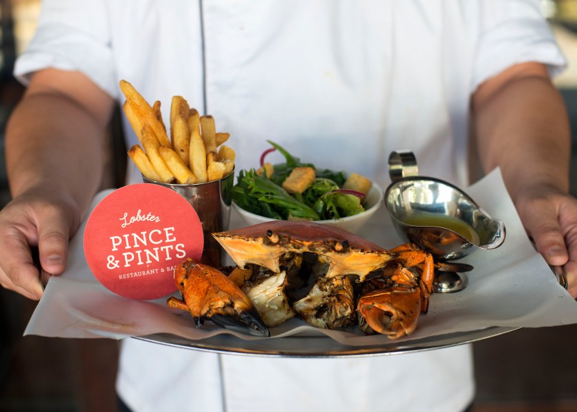 Pince &amp; Pints Whole Live Grilled Crab_1