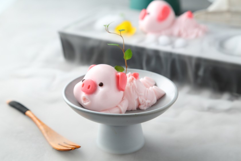 Social Place - Small Pig Pudding 得意小猪 ($6.80 per piece)