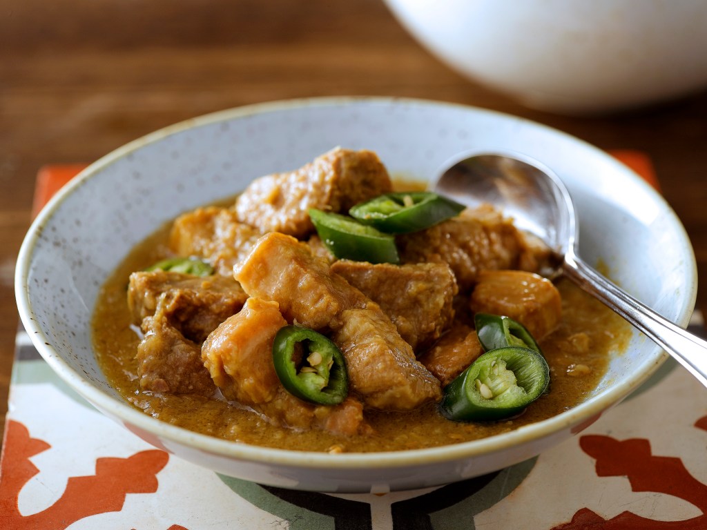 This image has an empty alt attribute; its file name is the-blue-ginger-babi-pong-tay-1.jpg