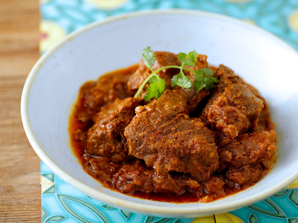 This image has an empty alt attribute; its file name is the-blue-ginger-beef-rendang.jpg