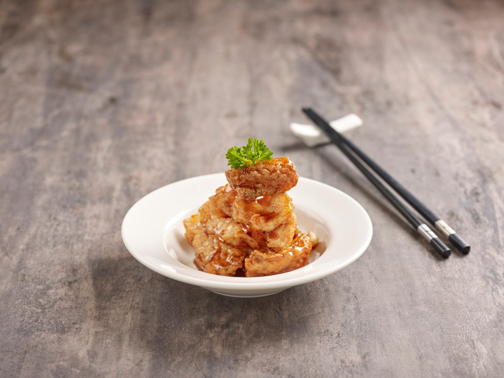 This image has an empty alt attribute; its file name is sweet-and-sour-crispy-fish-in-shanghai.jpg