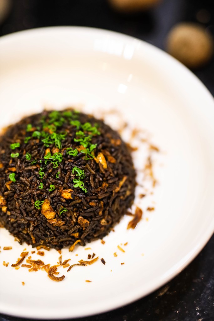 This image has an empty alt attribute; its file name is nasi-goreng-buah-keluak-15.jpg