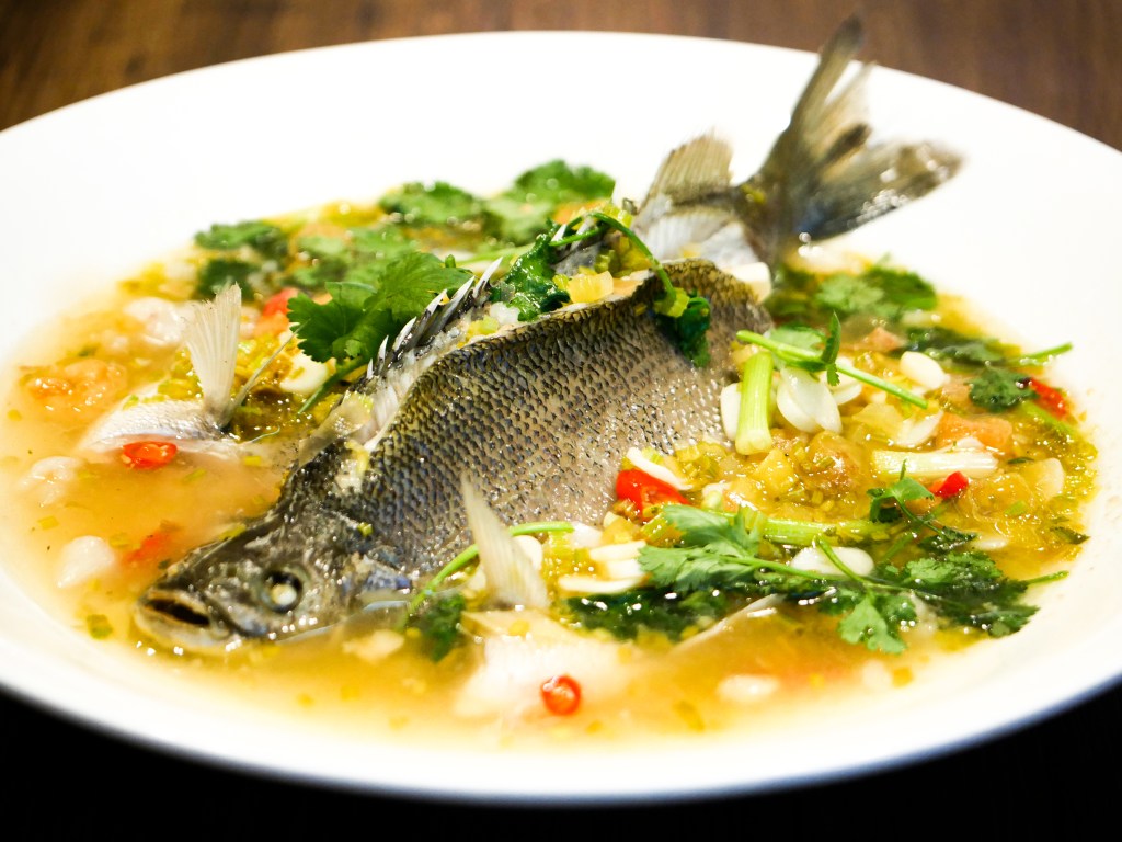 This image has an empty alt attribute; its file name is steamed-jade-perch.jpg